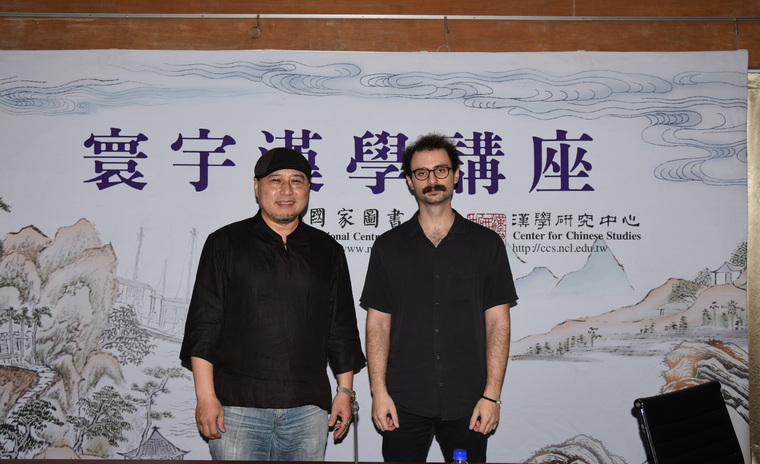 左起：譚鴻仁教授、武昭先生