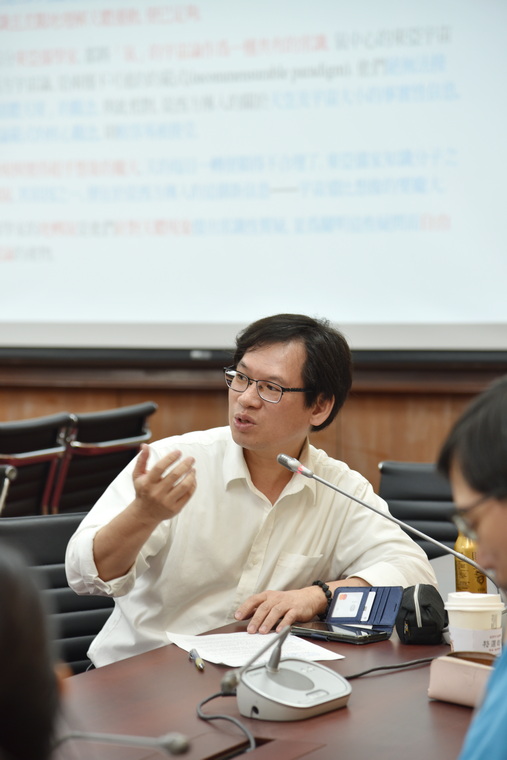 呂政倚教授提問