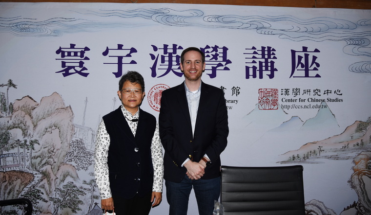 左起：張嘉鳳教授、童楷文先生