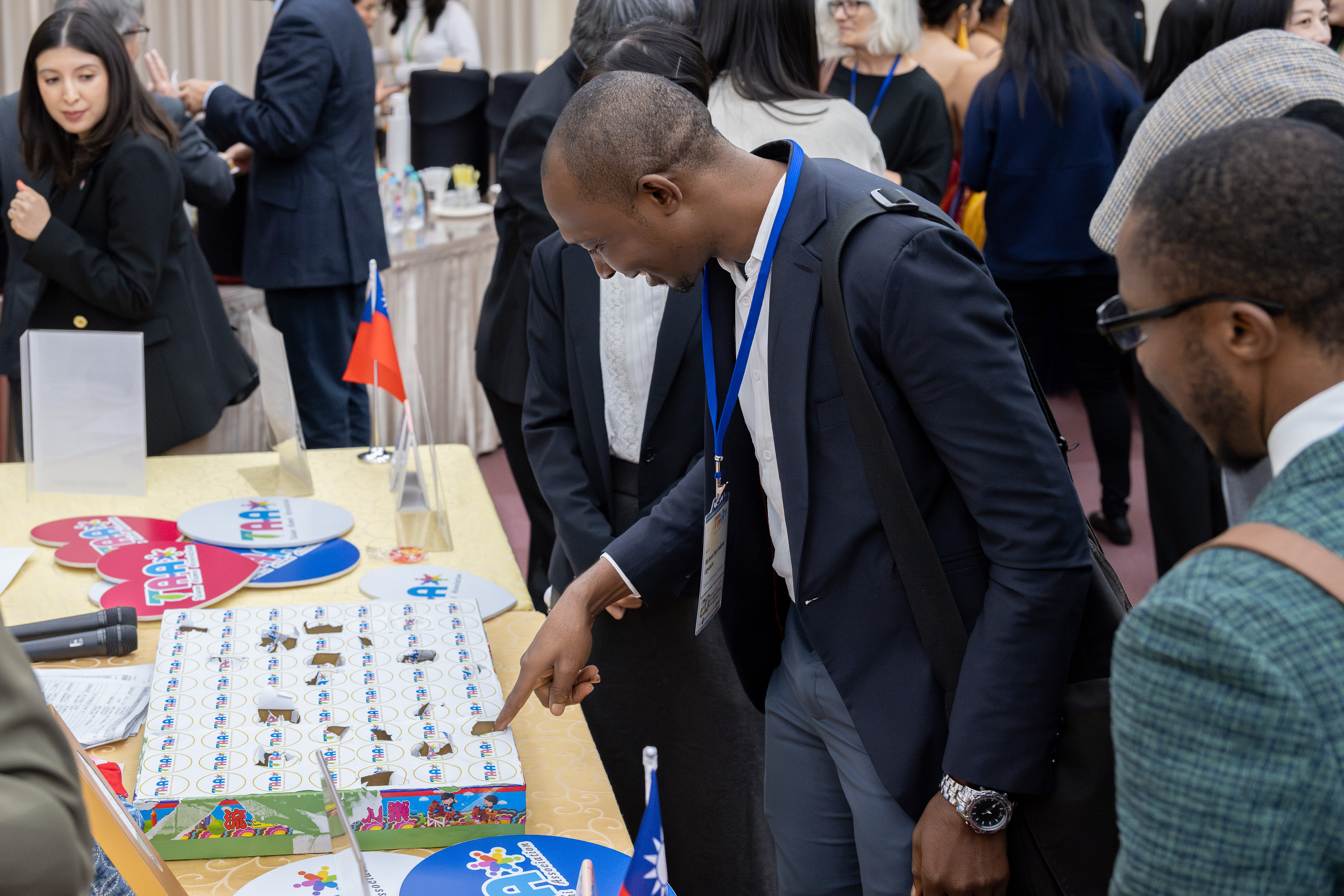 Scholars Experiencing the Lottery Game