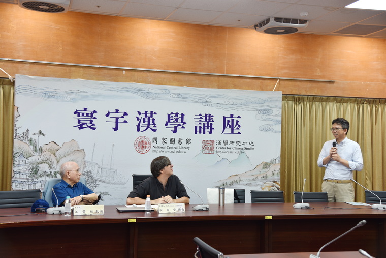 左起：汪榮祖教授、安俟堂教授、黃文德副主任