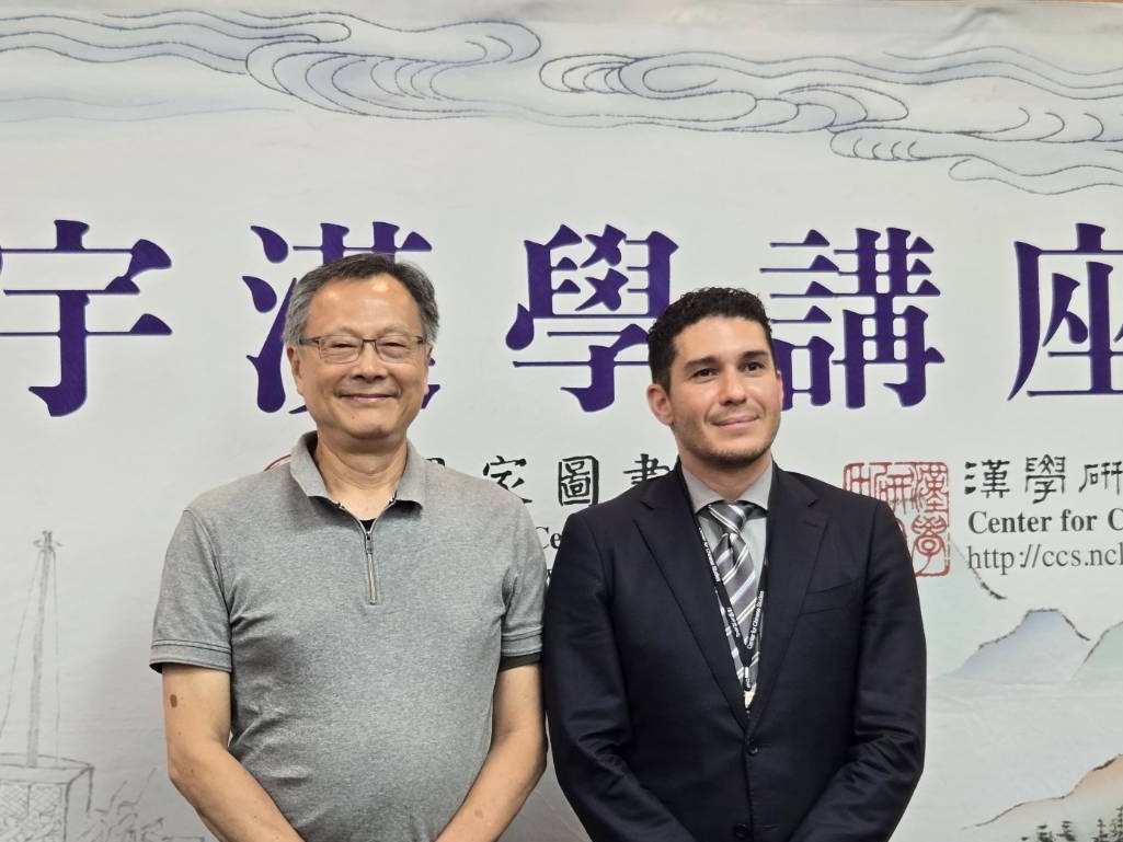 余舜德研究員與喬耐斯博士會後合影